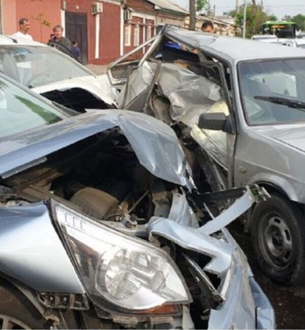 Массовое ДТП в Ташкенте: автомобили всмятку Массовое ДТП в Ташкенте: автомобили всмятку - Sputnik Узбекистан