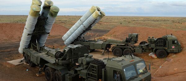 Зенитные ракетные системы С-400 Триумф Зенитные ракетные системы С-400 Триумф - Sputnik Ўзбекистон