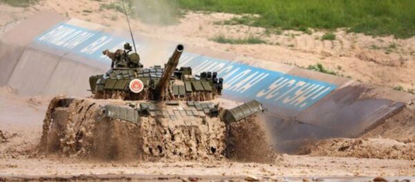 Танковый биатлон Танковый биатлон - Sputnik Узбекистан