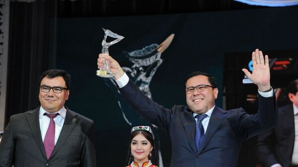 Международный Пресс Клуб и телеканал Узбекистан 24 были удостоены главной национальной премии Золотое перо - Sputnik Ўзбекистон