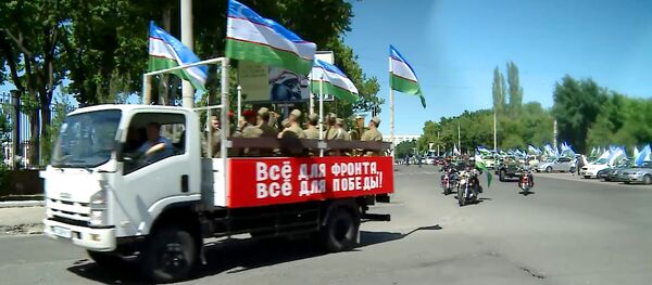 В Ташкенте прошел ретро-автопробег. В Ташкенте прошел ретро-автопробег. - Sputnik Узбекистан