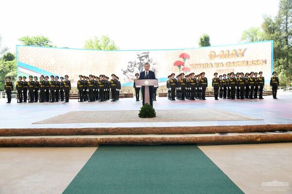 Школа мужества и источник гордости: праздник в ботаническом саду - Sputnik Узбекистан