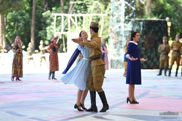 Школа мужества и источник гордости: праздник в ботаническом саду - Sputnik Узбекистан