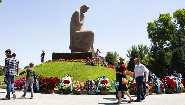 Праздничные мероприятия, посвященные Дню Памяти и Почестей  - Sputnik Узбекистан