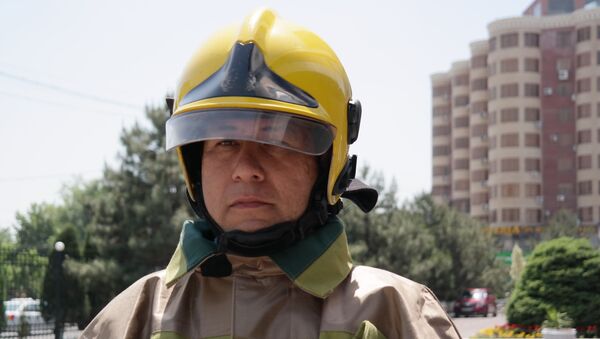 Жамолиддин Хайитматов, командир отделения пожарной части по пожарной безопасности Юнусабадского района - Sputnik Узбекистан