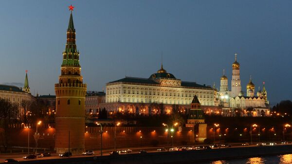 Вид на Московский Кремль с подсветкой - Sputnik Узбекистан