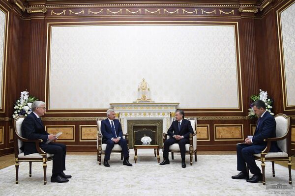 Президент Узбекистана встретился с главами Лукойла и Росатома - Sputnik Узбекистан