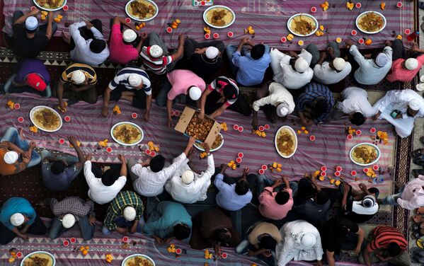 Как празднуют Рамадан в разных уголках планеты - Sputnik Ўзбекистон