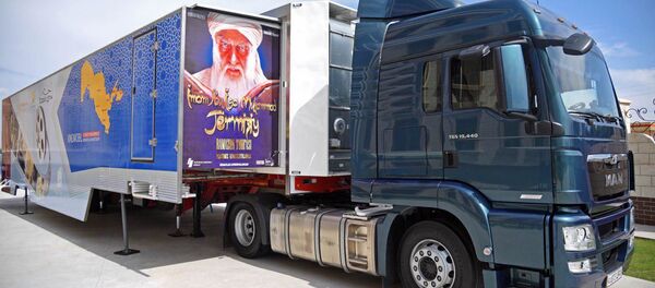 Проект первого в Узбекистане мобильного кинотеатра Киномобиль Проект первого в Узбекистане мобильного кинотеатра Киномобиль - Sputnik Узбекистан