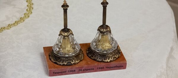 Торжественная передача капсул Памяти с землей из Ташкента и Чернобыля состоялась в Храме Всех Святых Торжественная передача капсул Памяти с землей из Ташкента и Чернобыля состоялась в Храме Всех Святых - Sputnik Узбекистан