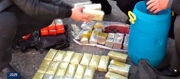 В Узбекистане раскрыта группировка, занимавшаяся вывозом валюты за рубеж - Sputnik Узбекистан