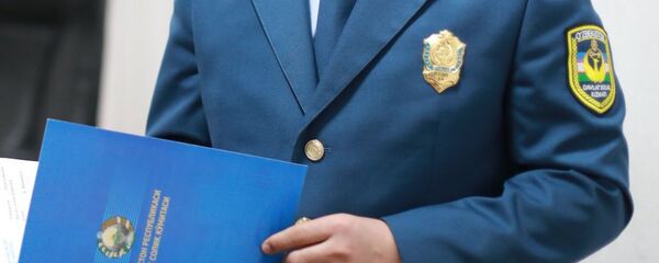 Сотрудник налоговой инспекции Узбекистана Сотрудник налоговой инспекции Узбекистана - Sputnik Ўзбекистон