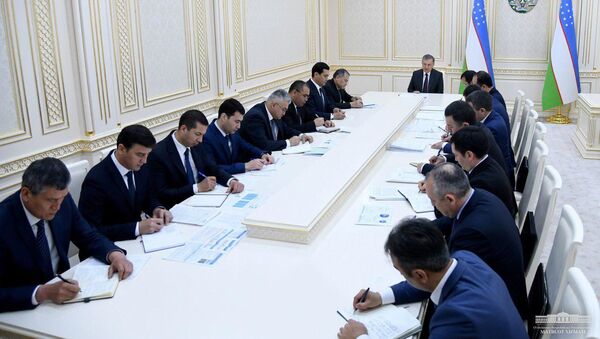 Президент Республики Узбекистан Шавкат Мирзиёев 22 мая провел совещание по вопросам развития электротехнической промышленности - Sputnik Узбекистан