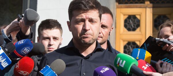 Brifing izbrannogo prezidenta Ukraini V. Zelenskogo - Sputnik O‘zbekiston