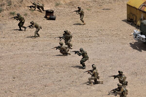 Узбекистан и Беларусь выживают вместе в экстремальных условиях - Sputnik Узбекистан