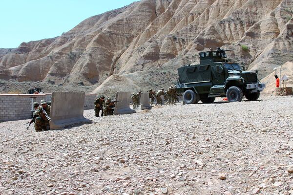 Узбекистан и Беларусь выживают вместе в экстремальных условиях - Sputnik Узбекистан