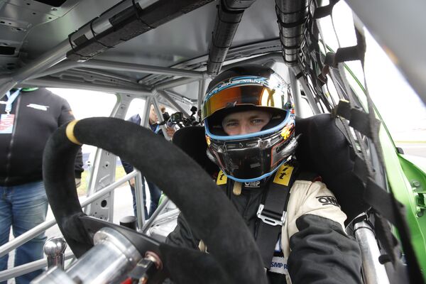 Ravon R3 поразил всех на гонке в классе Туринг Лайт - фото - Sputnik Узбекистан