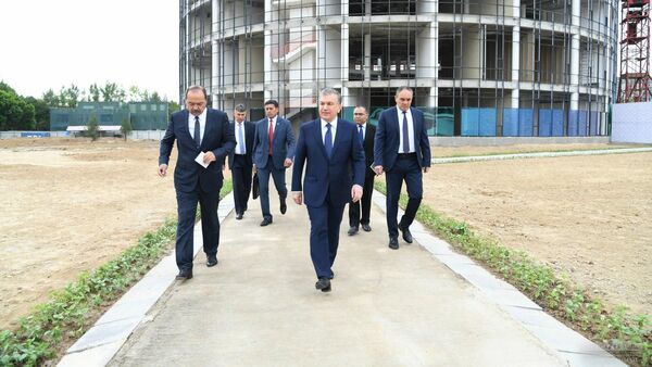Шавкат Мирзиёев посетил Студенческий городок Ташкента - Sputnik Узбекистан