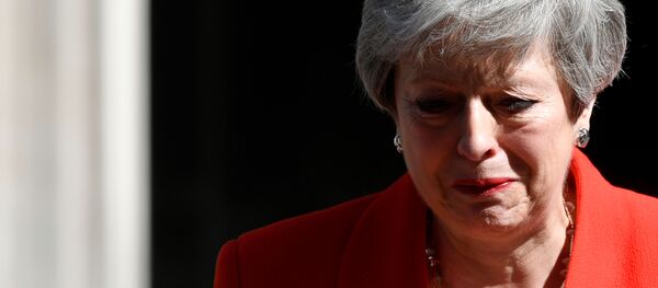 Премьер-министр Великобритании Тереза Мэй в Лондоне. 24 мая 2019 - Sputnik Узбекистан