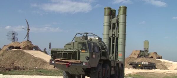 Крейсер Москва и ЗРК С-400 встали на защиту ВКС РФ на авиабазе Хмеймим Крейсер Москва и ЗРК С-400 встали на защиту ВКС РФ на авиабазе Хмеймим - Sputnik Ўзбекистон