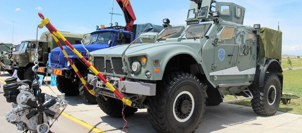 Бронетраспортер Бронетраспортер - Sputnik Ўзбекистон