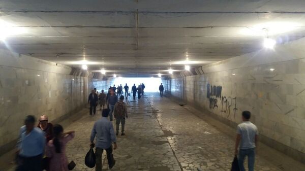 В Ташкенте снова прошла чистка рынков от машин В Ташкенте снова прошла чистка рынков от машин - Sputnik Узбекистан