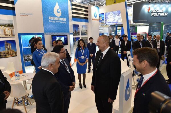 Президент Азербайджана посетил стенд Узбекнефтегаза на выставке в Баку Президент Азербайджана посетил стенд Узбекнефтегаза на выставке в Баку - Sputnik Узбекистан