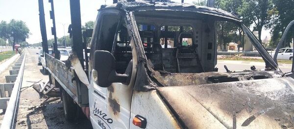 Пожар в грузовом автомобиле марки “Газель” - Sputnik Ўзбекистон