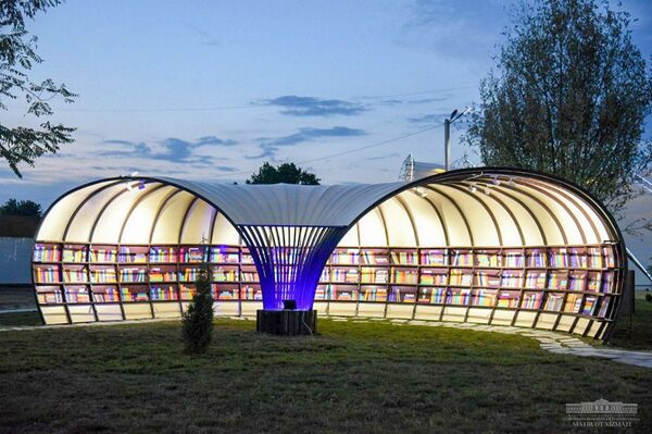 Шавкат Мирзиёев указал на недостаточный уровень пропаганды чтения Шавкат Мирзиёев указал на недостаточный уровень пропаганды чтения - Sputnik Узбекистан