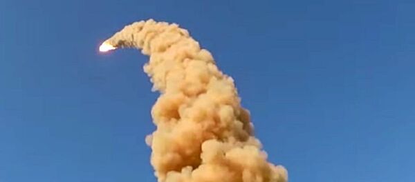 Пуск модернизированной противоракеты системы ПРО на полигоне Сары-Шаган Пуск модернизированной противоракеты системы ПРО на полигоне Сары-Шаган - Sputnik Ўзбекистон