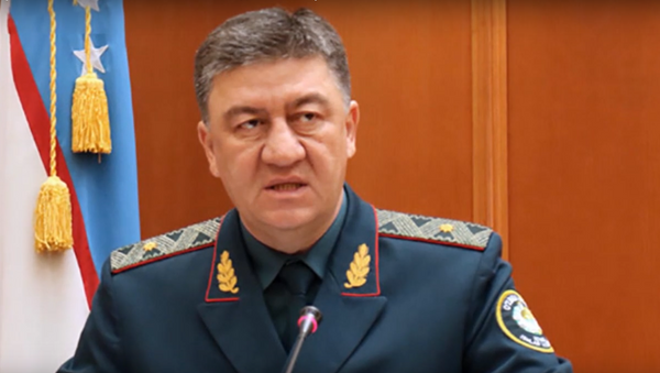 Глава МВД объяснил отмену требования езды с включенными фарами - Sputnik Узбекистан