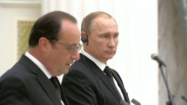 Встреча Путина и Олланда: заявления о борьбе с ИГ и сбитом  Су-24 - Sputnik Узбекистан