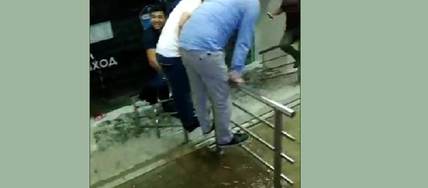 Все в воде: как Ташкент переживал град и ливень - видео Все в воде: как Ташкент переживал град и ливень - видео - Sputnik Узбекистан