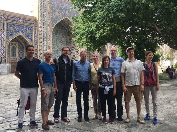 Экскурсия и световое шоу: как развлекали главу Евросовета в Самарканде - Sputnik Узбекистан