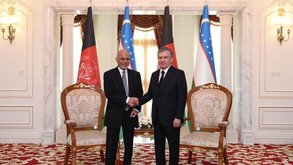 Shavkat Mirziyoyev vstretilsya s prezidentom Islamskoy Respubliki Afganistan Ashrafom Gani. - Sputnik Oʻzbekiston