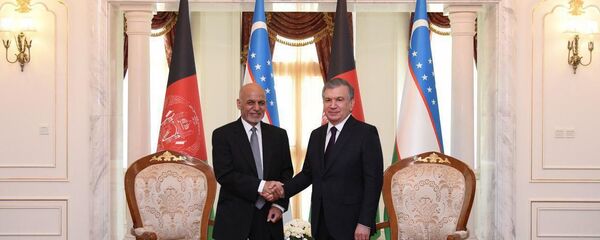 Шавкат Мирзиёев встретился с президентом Исламской Республики Афганистан Ашрафом Гани. Шавкат Мирзиёев встретился с президентом Исламской Республики Афганистан Ашрафом Гани. - Sputnik Ўзбекистон