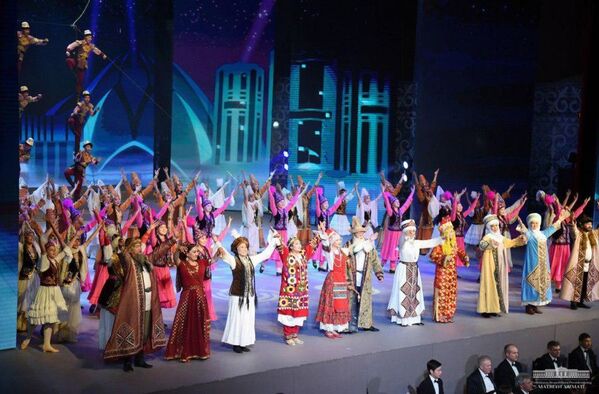 На концерте для участников саммита ШОС прозвучали узбекские песни - Sputnik Узбекистан