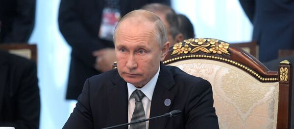 Президент РФ В. Путин принимает участие в заседании Совета глав государств – членов ШОС в Бишкеке - Sputnik Узбекистан