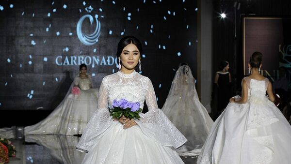 Свадебное шоу в Ташкенте: дизайнеры показали лучшие платья - Sputnik Узбекистан