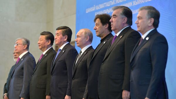 Prezident RF V. Putin prinimayet uchastiye v zasedanii Soveta glav gosudarstv – chlenov SHOS v Bishkeke - Sputnik Oʻzbekiston