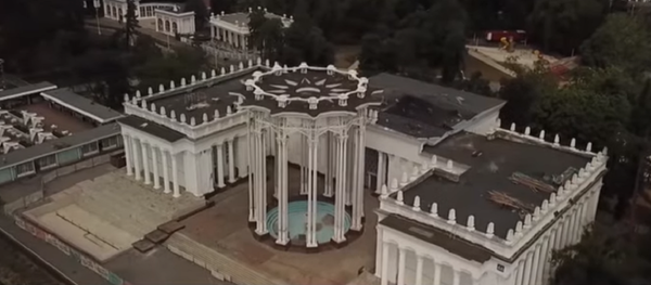 Kak restavriruyut pavilon Uzbekistana na VDNX - video - Sputnik O‘zbekiston