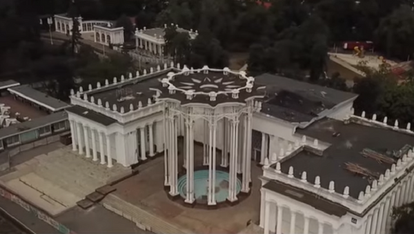 Kak restavriruyut pavilon Uzbekistana na VDNX - video - Sputnik O‘zbekiston