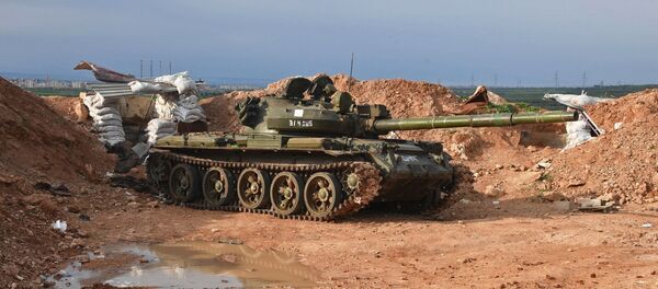 Танк на позиции - Sputnik Узбекистан