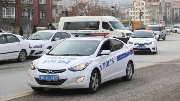 Автомобили полиции на улице Анкары - Sputnik Ўзбекистон
