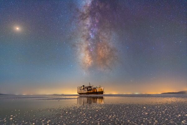 Снимок Sharafkhaneh port and lake Urmia иранского фотографа Masoud Ghadiri, вошедший в шортлист конкурса Insight Investment Astronomy Photographer Of The Year 2019 - Sputnik Узбекистан