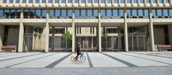 Здание высшего законодательного органа Литвы - Сейм Литовской Республики в Вильнюсе.  - Sputnik Узбекистан