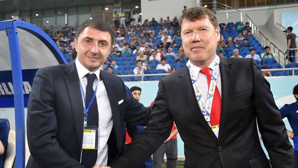 В узбекском футболе тренерам разрешили не носить галстуки и костюмы - Sputnik Узбекистан