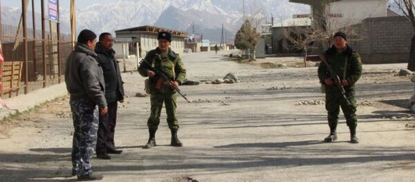 Пограничники на кыргызско-таджикском участке государственной границы Пограничники на кыргызско-таджикском участке государственной границы - Sputnik Ўзбекистон