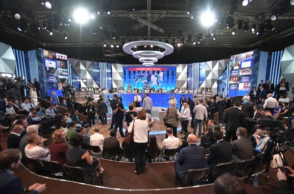 Путин объяснил, почему Россия не нуждается в примирении с Западом - Sputnik Узбекистан