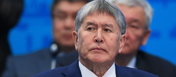 Президент Кыргызстана Алмазбек Атамбаев Президент Кыргызстана Алмазбек Атамбаев - Sputnik Ўзбекистон